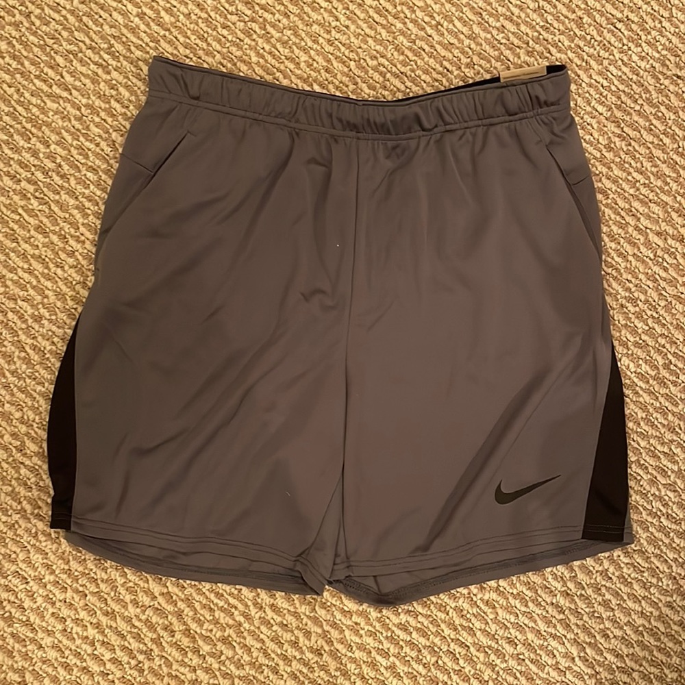 NWT Men’s Nike XL Athletic Shorts